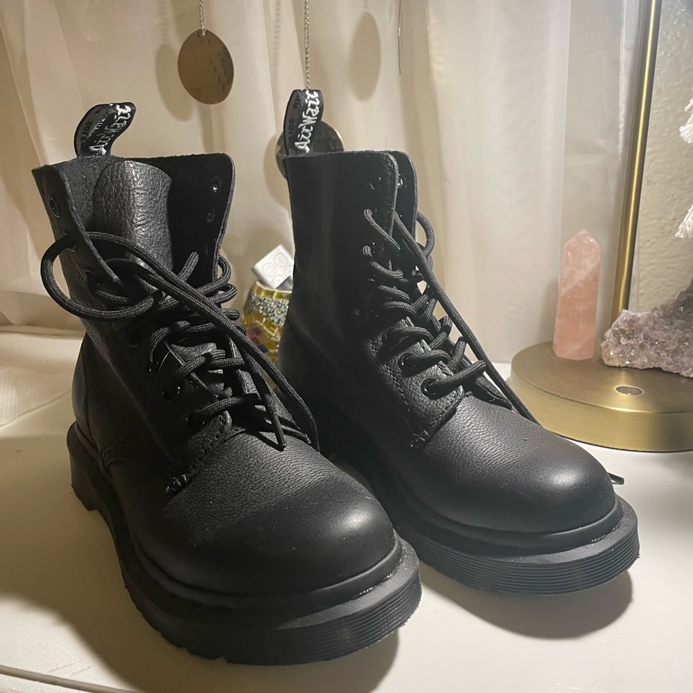 Doc martens combat boots